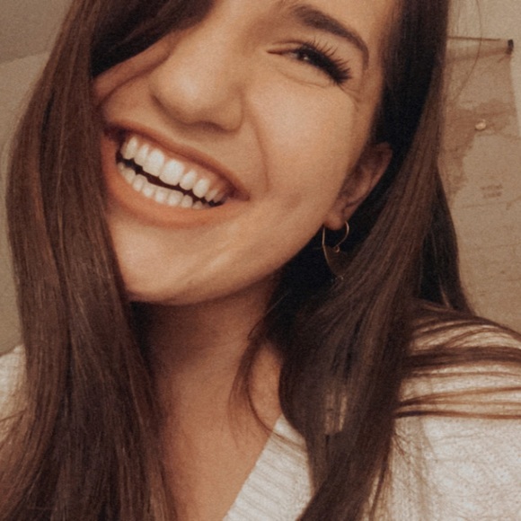 Meet your Posher, Adrea - Picture 2 of 2